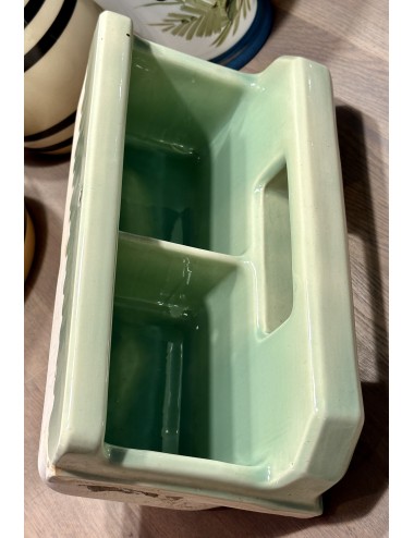 Double soap holder - recessed model - factory GILLIOT - version in light/pastel green
