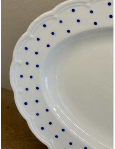 Plate - flat oval model - Boch - shape FESTIVAL - décor with blue dots/spheres