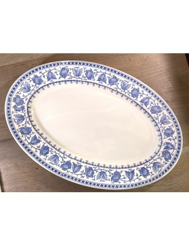 Platter / Plate - very large oval model - Sarreguémines - décor SYRA executed in blue