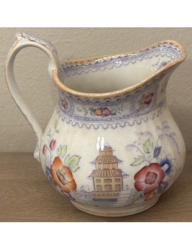 Milk jug - Petrus Regout - décor RISTORI (made between 1864 and 1908)