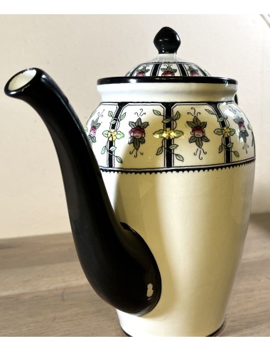 Coffee pot - Petrus Regout - décor MODEST with small flowers and executed in black