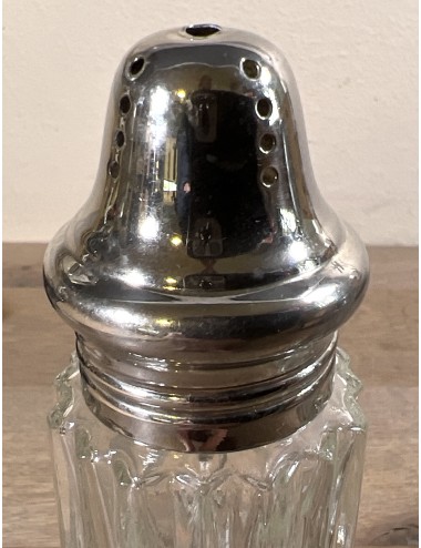 2 pieces Pepper/Salt shaker - made of glass with chromed metal screw cap