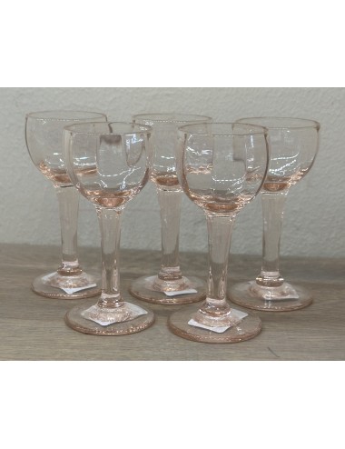 Glass on foot / Shot glass - pink colored with facet