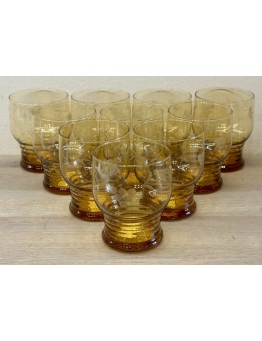 Wine glass / Water glass - brown colored with etched figure