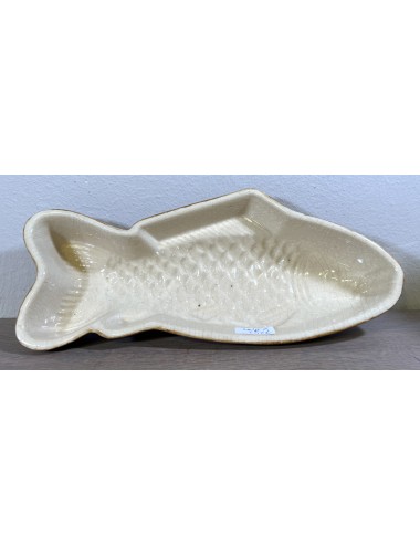 Pudding mold - smaller model - unmarked (probably Villeroy & Boch) - executed in brown ceramic