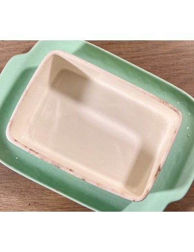Butter dish - model with lid - Royal Sphinx - version in green pastel with cream/white interior and lid