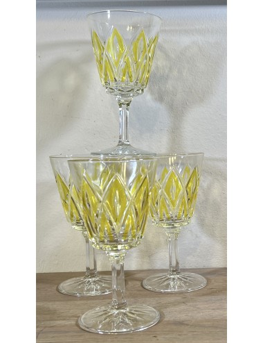 Glass / Wine glass on foot - large model - VMC Reims (Verreries Mècaniques Champenoises) - Harlequin in yellow