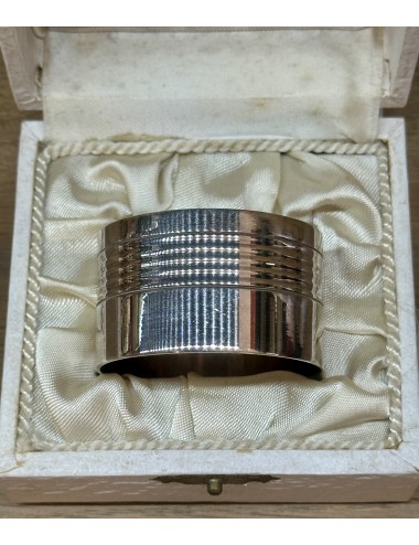 Napkin ring - silver-plated - in white box