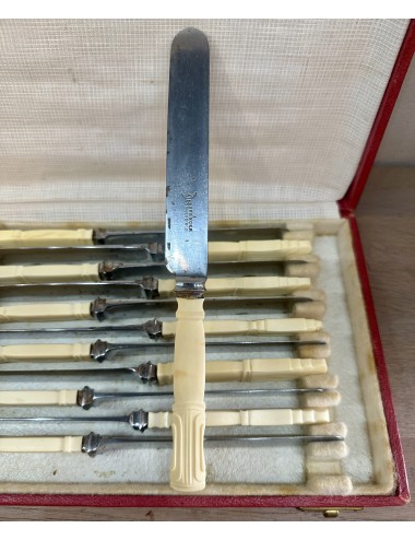 12x Knife in red box - Spencer Sheffield - ivory handle