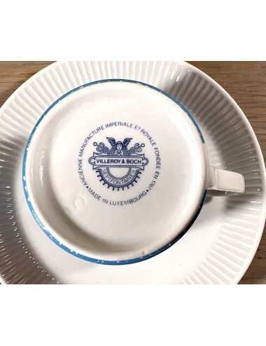 Kop met schotel - klein, porselein, model voor mokka / espresso - Villeroy & Boch - gedecoreerd met bloemen