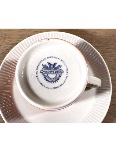 Kop met schotel - klein, porselein, model voor mokka / espresso - Villeroy & Boch - gedecoreerd met bloemen