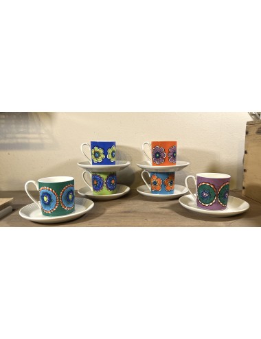 Kop met schotel - klein, porselein, model voor mokka / espresso - Villeroy & Boch - gedecoreerd met bloemen