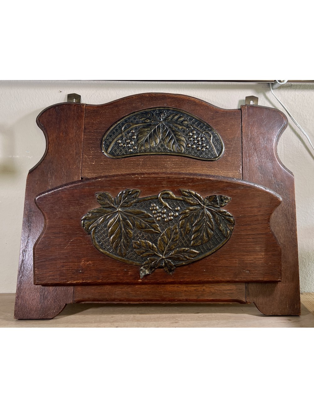 Newspaper hanger / Magazine hanger - made in oak with copper fittings