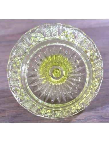 Ringstand - deel van een kaptafelset - uitgevoerd in uraniumglas/Annagroen glas