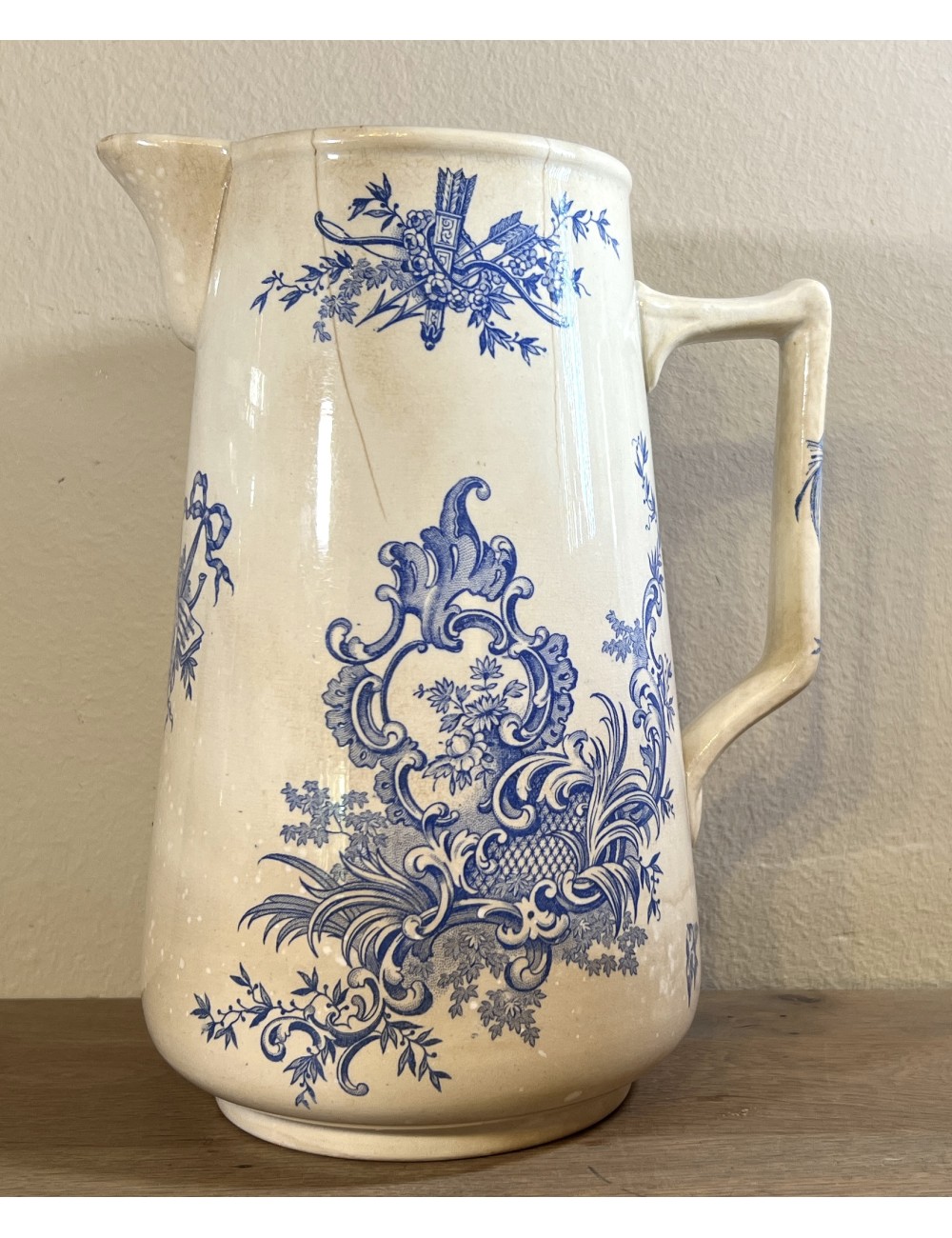 Water jug / Milk jug / Jug - B.F.K. (Boch Frères Keramis) - décor REGENT executed in bright blue