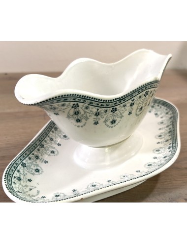 Gravy boat / Sauce bowl - St. Amand Hamage Nord - décor MARCEAU executed in green