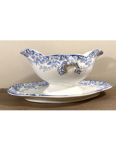 Juskom / Sauce bowl - Societe Ceramique Maestricht - décor FERNANDE executed in bright blue color