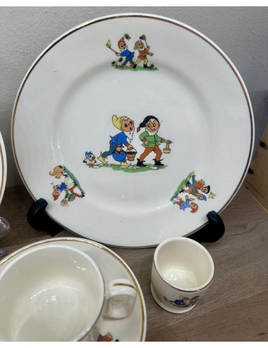 Breakfast set / Dinner set - 5 piece children's dinner set - unmarked but very likely Petrus Regout - décor with gnomes