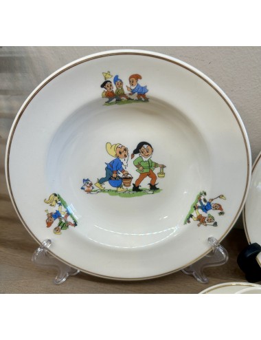 Breakfast set / Dinner set - 5 piece children's dinner set - unmarked but very likely Petrus Regout - décor with gnomes