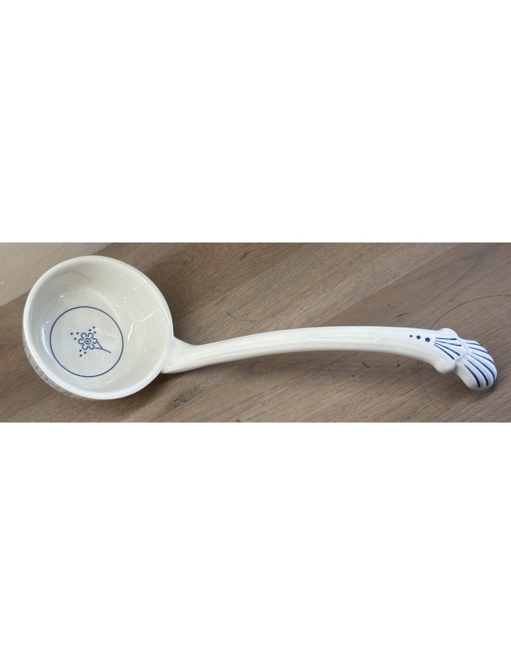 Trench / Soup spoon - unmarked (probably Boch) - décor COPENHAGUE executed in blue