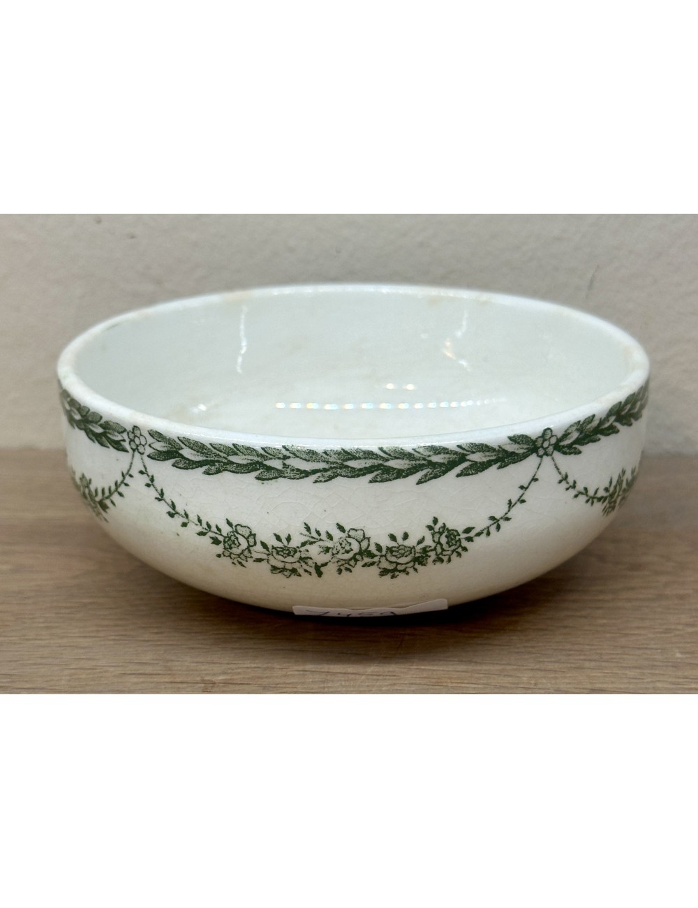 Bowl / Nesting bowl - small size - Petrus Regout - décor MARIE executed in green