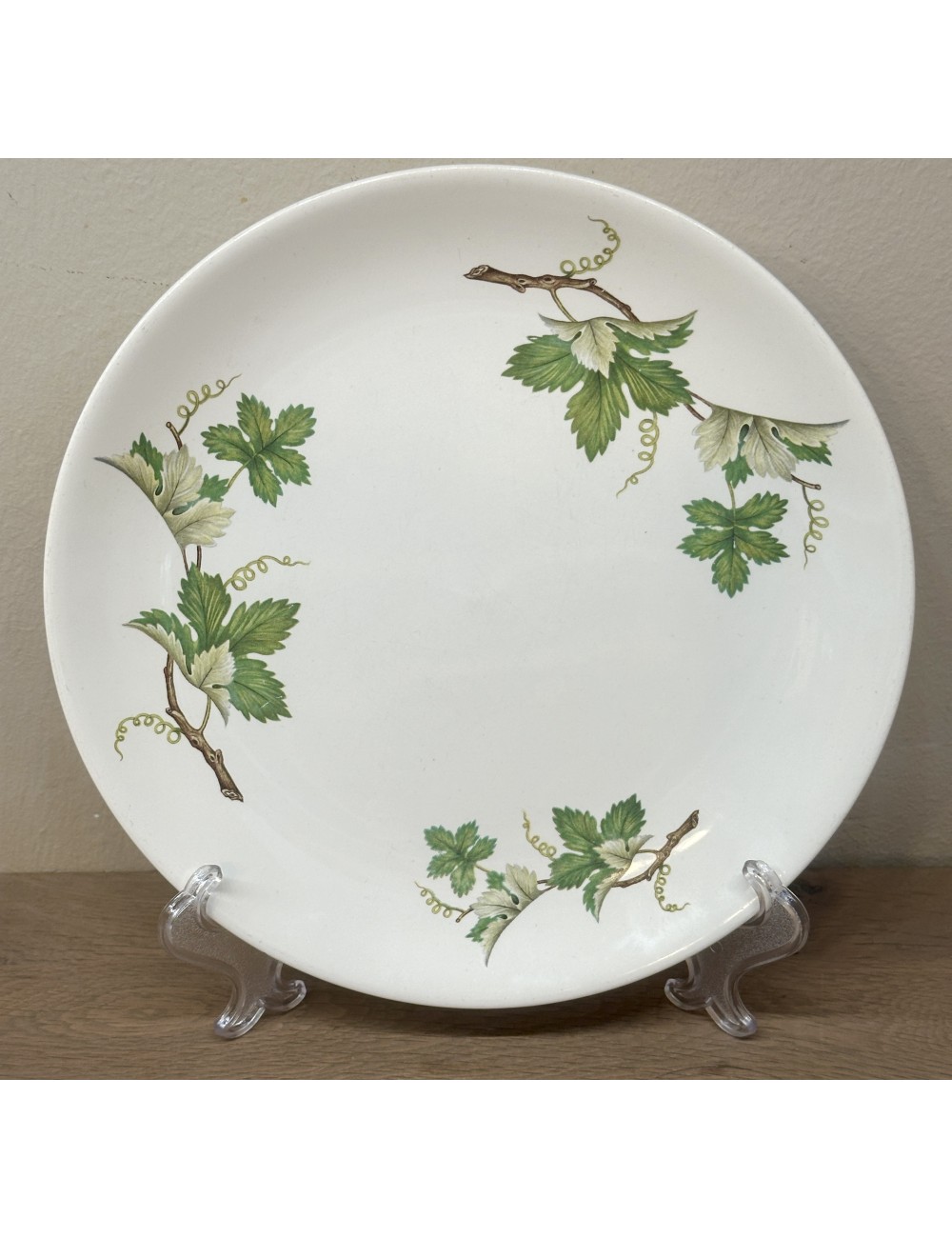 Dinner plate - Villeroy & Boch - décor with green grape leaves