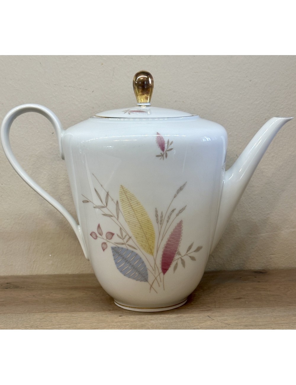 Coffee pot / teapot - porcelain - Bavaria / Wunsiebel - décor CLAUDIA with coloured stylised leaves