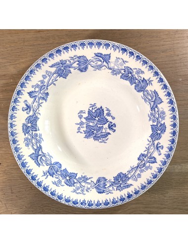 Deep plate / Soup plate / Pasta plate - Societe Ceramique Maestricht - décor GERANIUM executed in blue