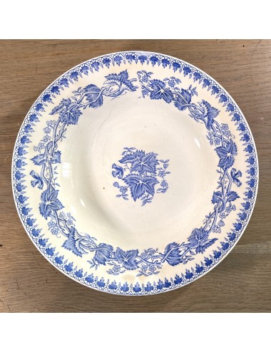 Deep plate / Soup plate / Pasta plate - Societe Ceramique Maestricht - décor GERANIUM executed in blue