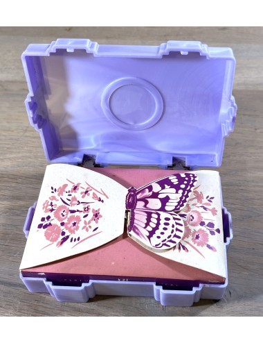 Box of original soaps - vintage early plastic - cream cameè with woman's head in lilac colour