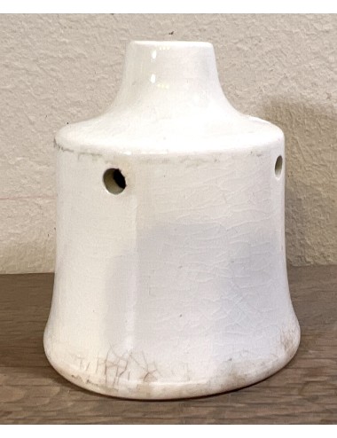 Pie Funnel / Dough Chimney - England - earthenware model with 4 small and 1 larger air hole