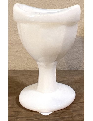 Eye bath - 8-angle milk glass model on foot - no 14?2