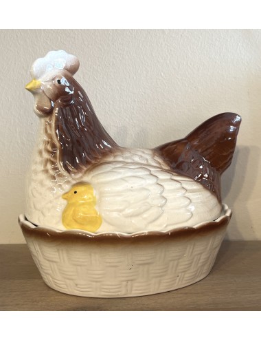 Egg Hen / Egg dish - unmarked - made in cream/brown/yellow ceramic with a chick