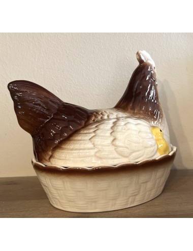 Egg Hen / Egg dish - unmarked - made in cream/brown/yellow ceramic with a chick