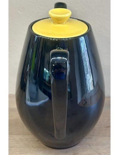 Coffee pot / teapot - Villeroy & Boch - finished in black with yellow coloured lid