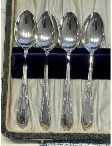 Coffee spoons / Teaspoons plus sugar tongs, sugar spoon and butter knife - 9-piece set