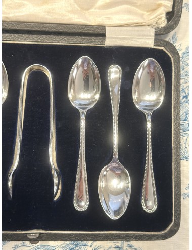 Coffee spoons / Teaspoons plus sugar tongs - 7-piece set - in black box