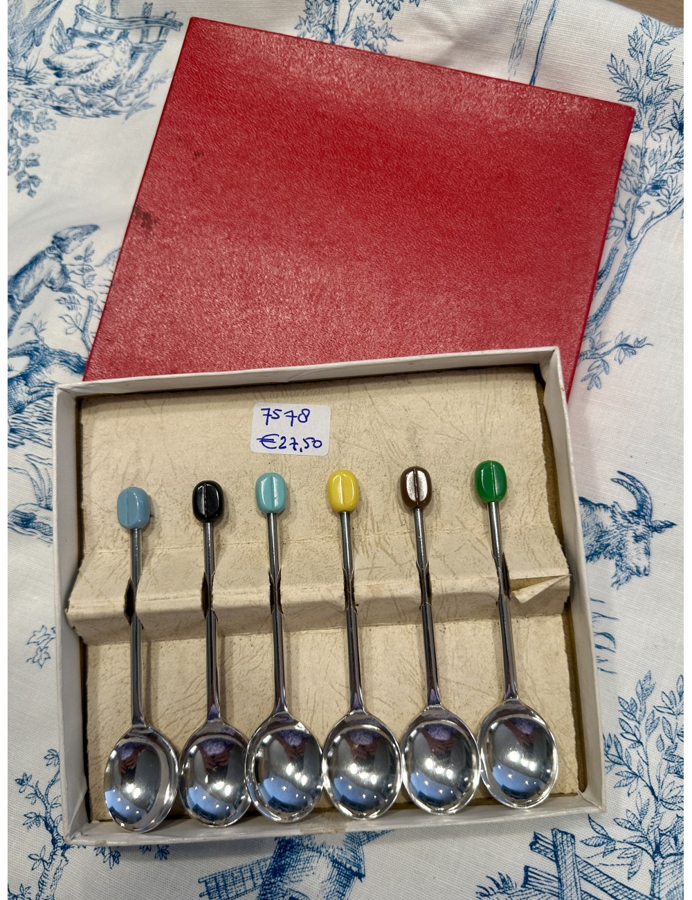 Coffee spoons - 6-piece set - in red cardboard box - different coloured coffee beans on handle