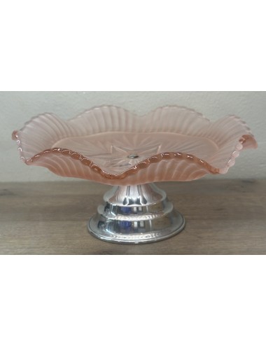 Presenteerschaal / Koekjesschaal - model uitgevoerd in roze frosted glas op chrome voet