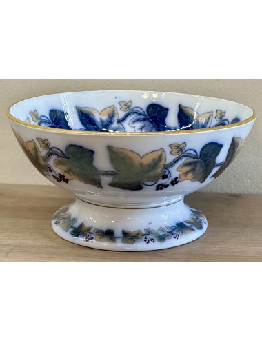 Presentation dish / Bowl - on foot - Davenport - Ivy Wreaths - executed in flowing blue/brown