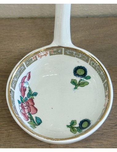 Sauce spoon - unmarked but probably Myott, Son&Co Ltd. - décor INDIAN TREE