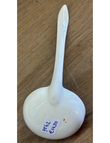 Sauce spoon - unmarked but probably Myott, Son&Co Ltd. - décor INDIAN TREE