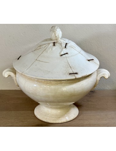 Tureen / Deck dish - small model - Digoin & Sarreguemines - executed in white/cream with decorative handles