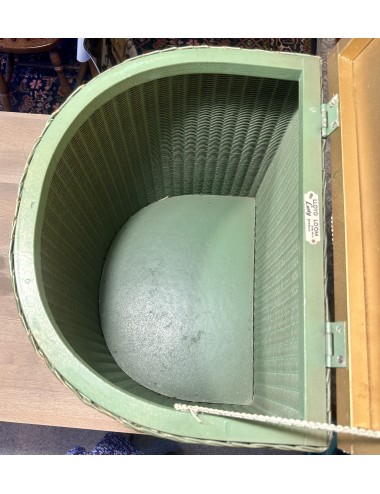 Laundry basket / Laundry Basket - Lloyd Loom - in green - lid with rose upholstery