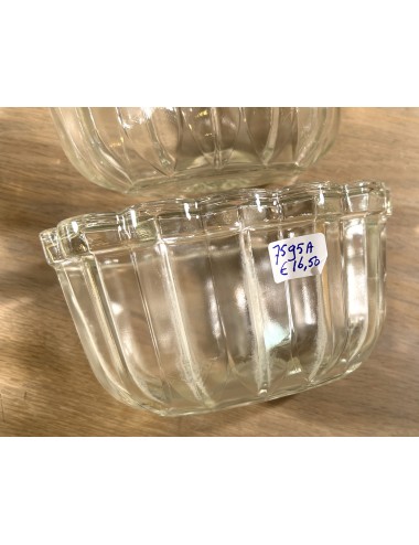 Pudding Mould / Jello-Mould - larger oval glass model with ribbed/wavy rim