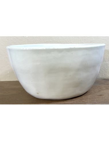 Pudding mould - large white porcelain model with angular motif incorporated in bottom