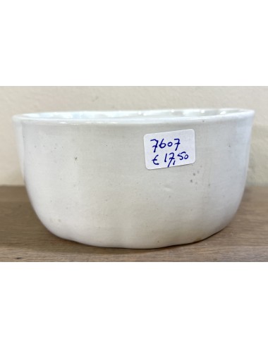 Pudding mould - white porcelain model with raised centre