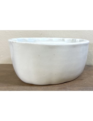 Pudding mould - white porcelain model with raised centre