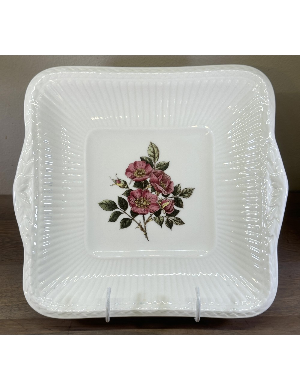 Schaal / Presenteerschaal - vierkant model - Wedgwood - décor BRIAR ROSE