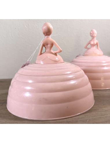 Early plastic poederdoos met afneembaar bovenstuk - Betterware Regd. Design - handgreep gevormd naar ballerina